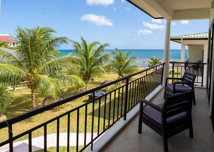 Beach Cottages * Bel Ombre