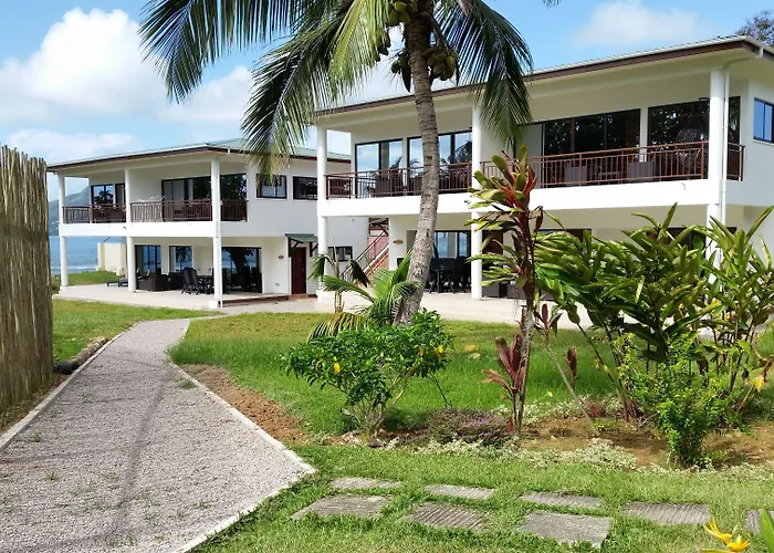 Beach Cottages * Bel Ombre